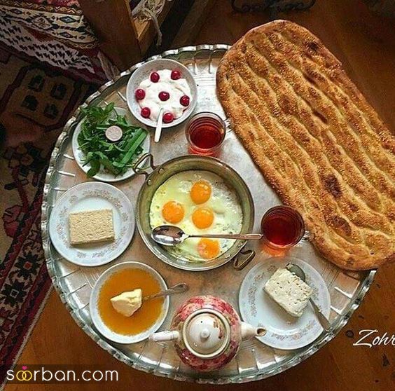 چیدمان میز صبحانه دونفره و برای مهمان - 32 ایده تزیین میز صبحانه مجلسی جدید