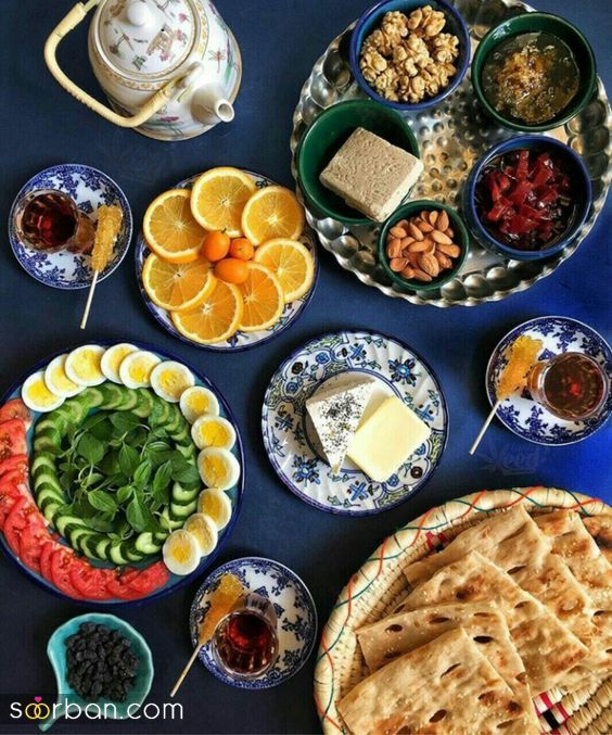 چیدمان میز صبحانه دونفره و برای مهمان - 32 ایده تزیین میز صبحانه مجلسی جدید