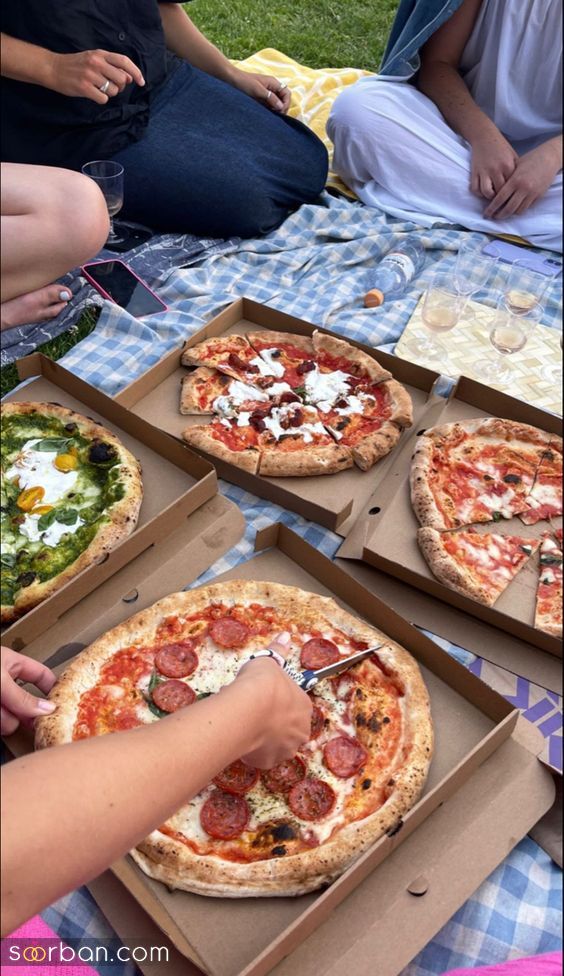 30 عکس فیک پیتزا برای استوری | عکس فیک در رستوران با پیتزا