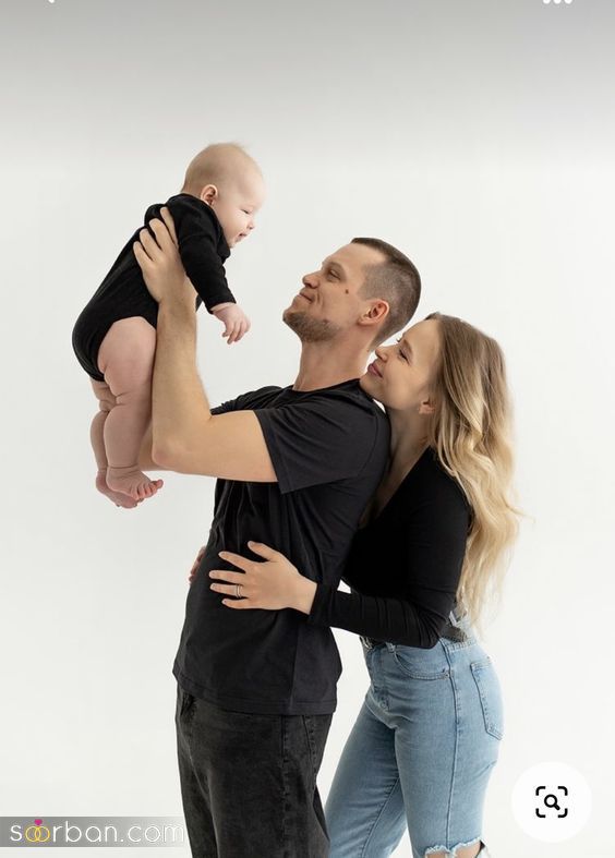 ژست عکس نوزاد با پدر و مادر عاشقانه و خلاق | ایده عکاسی نوزاد با پدر و مادر در خانه 2024