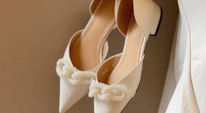 40 مدل کفش عروس پاشنه کوتاه 1403 فوق العاده لاکچری راحت و جذاب که پاهای شما را زیباتر می کند!